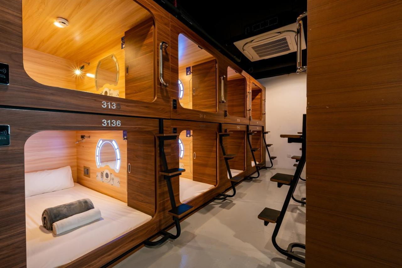 Jpod Capsule Hotel kapsul *